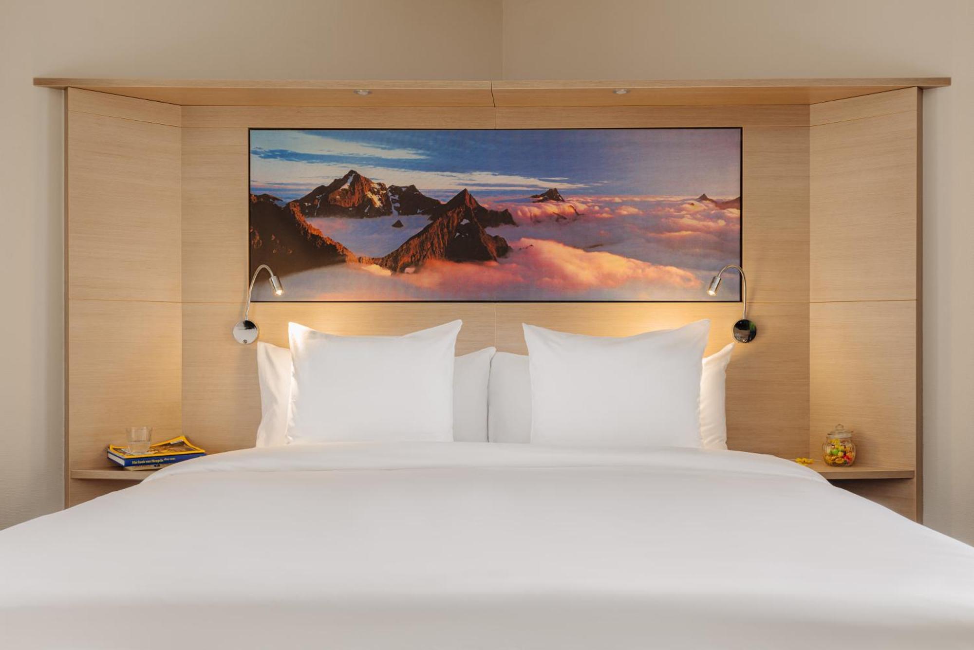 City Hotel Hengelo 4*